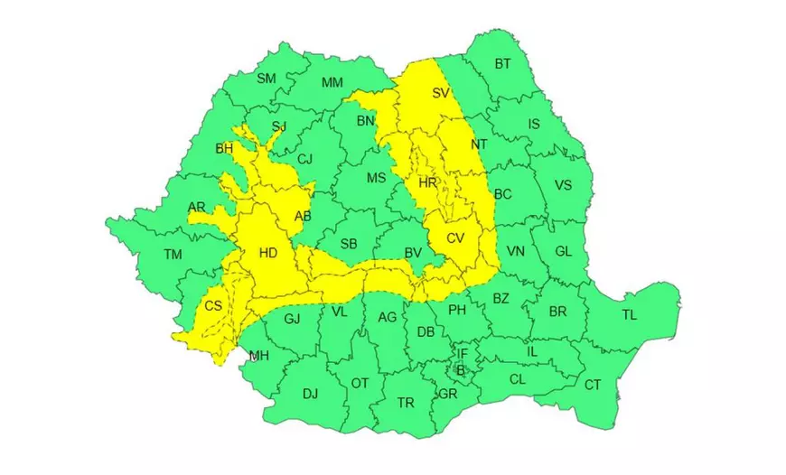 Valul de caniculă se menține în aproape toată țara. Harta zonelor aflate sub cod roșu. Unde sunt anunțate vijelii