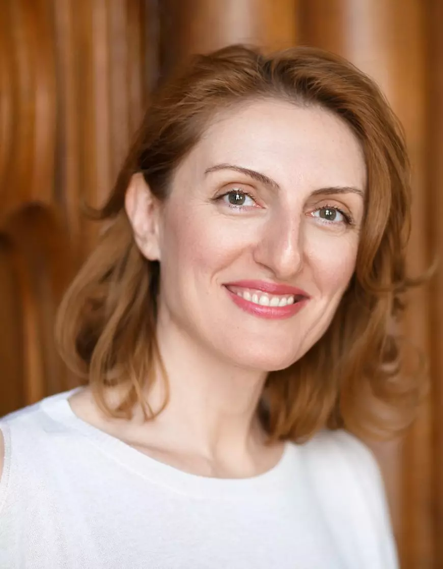 Interviu | Scriitoarea armeană Narine Abgarian: „Rusia este ca un puzzle dezarticulat, iar cheia pentru a-l pune laolaltă s-a pierdut”
