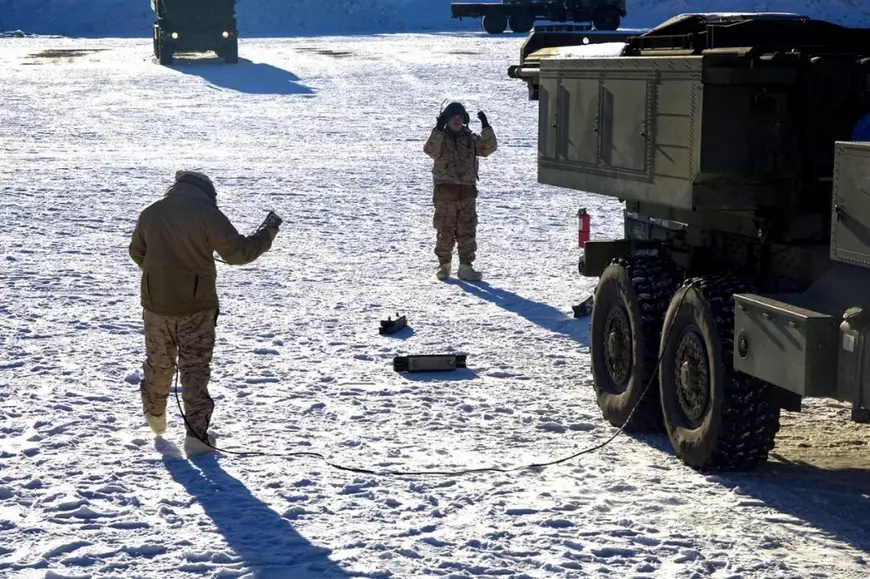 SUA trimit către Ucraina un nou pachet de armament în valoare de 400 de milioane de dolari. Pachetul conține rachete antitanc, sisteme antiaeriene și blindate | VIDEO