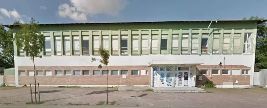 Ambulatoriu al Spitalului Universitar de Urgență București construit la Chitila, Ilfov, pe structura cantinei unei fabrici comuniste