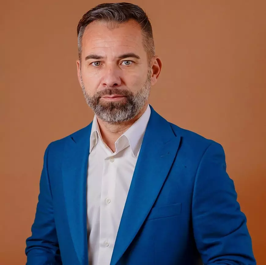 Guvernul a dat 37 de milioane de euro pentru lână în șase ani. Două treimi din acești bani au ajuns la un afacerist lansat în imobiliare alături de tatăl fostului șef al Poliției