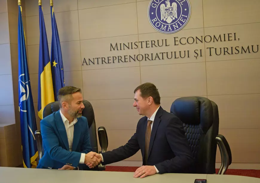 Guvernul a dat 37 de milioane de euro pentru lână în șase ani. Două treimi din acești bani au ajuns la un afacerist lansat în imobiliare alături de tatăl fostului șef al Poliției