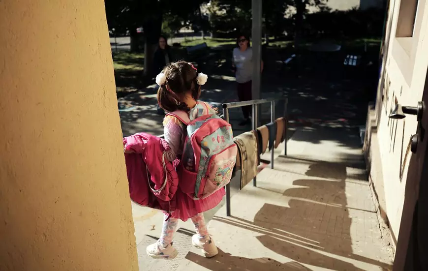 Babadag, oraşul nunţilor între copii. Explicaţia autorităţilor care nu intervin: „Comunitatea e una închisă şi deseori refuză să comunice în limba română”