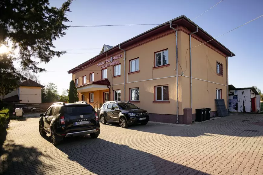 Guvernul a dat 37 de milioane de euro pentru lână în șase ani. Două treimi din acești bani au ajuns la un afacerist lansat în imobiliare alături de tatăl fostului șef al Poliției