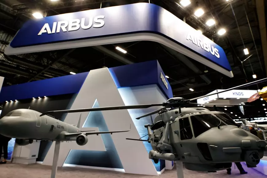 Reflexiv, despre șopingul militar 