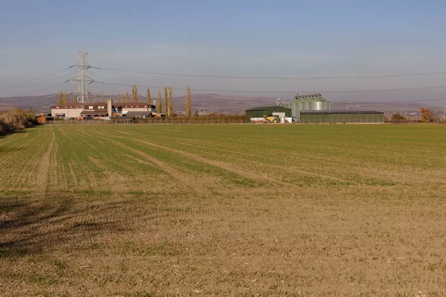 Cernobîlul de la Valea Călugărească, Prahova. Prefectul Emil Drăgănescu suspendă interdicția dată de autoritățile locale privind depozitarea de deșeuri periculoase în comună