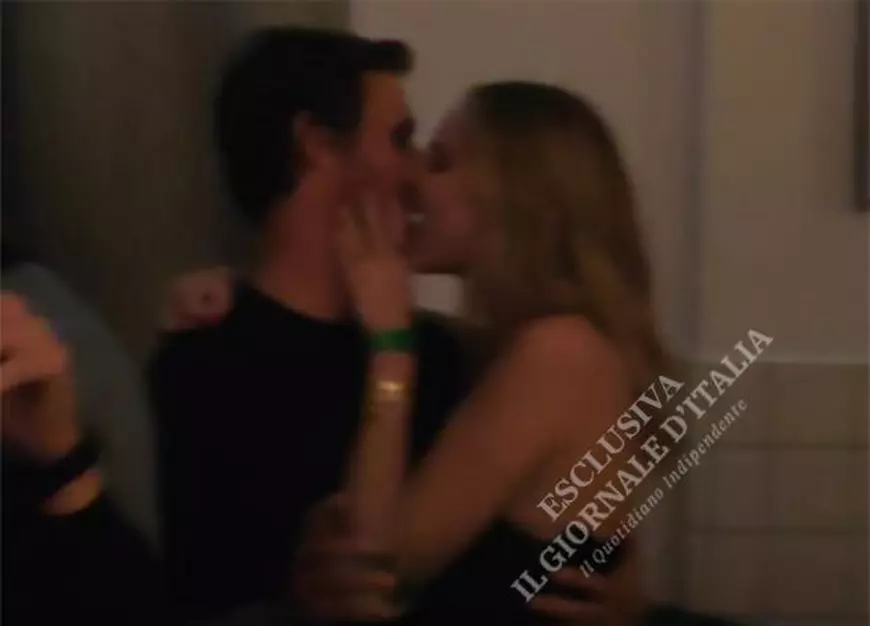 Cel mai cunoscut cuplu din Italia și-a anunțat oficial divorțul, după ce modelul Chiara Ferragni s-a sărutat pasional cu fiul șefului de la Pirelli