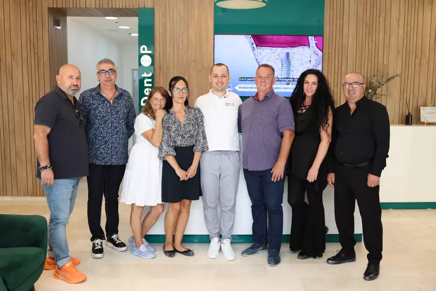 Chef Cătălin Scărlătescu gătește pentru pacienții DentOP alături de Dr. Cazacu Corrado