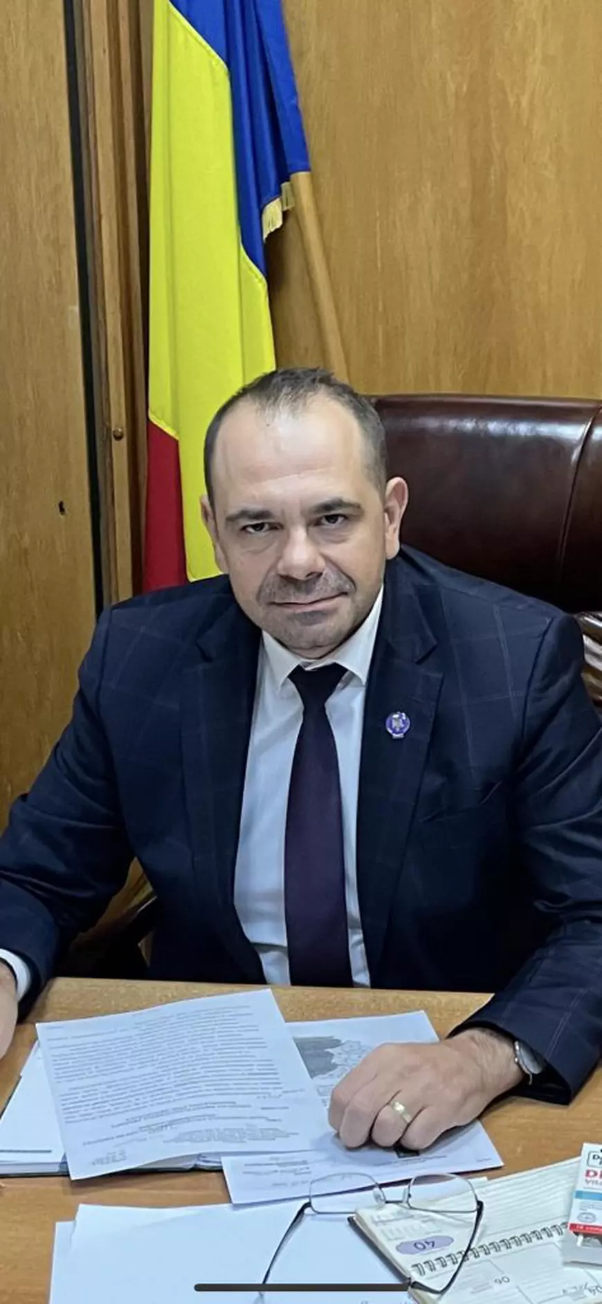 Cernobîlul de la Valea Călugărească, Prahova. Prefectul Emil Drăgănescu suspendă interdicția dată de autoritățile locale privind depozitarea de deșeuri periculoase în comună