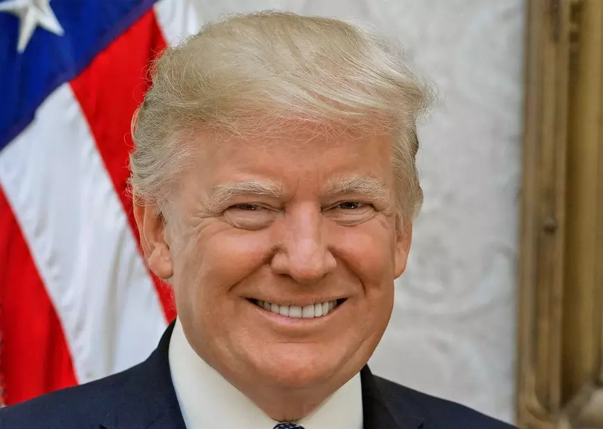 Donald Trump face aluzii că ar vrea să candideze la prezidențiale și în 2028. Ce spun experții