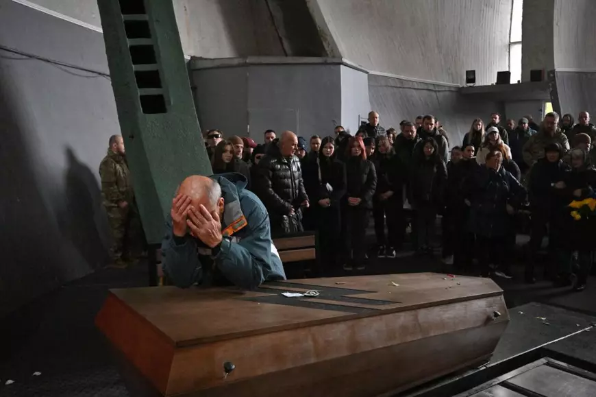 Ideile care să-l convingă pe Donald Trump să sprijine „planul de victorie” al Ucrainei asupra Rusiei: „Lingușiri, profituri, pace”