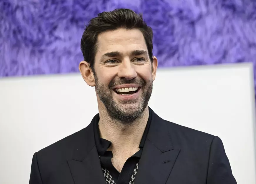 Cum a reacționat Emily Blunt când a aflat că soțul ei, actorul John Krasinski, a fost desemnat cel mai sexy bărbat în viață: „Nu e deloc ciudat”