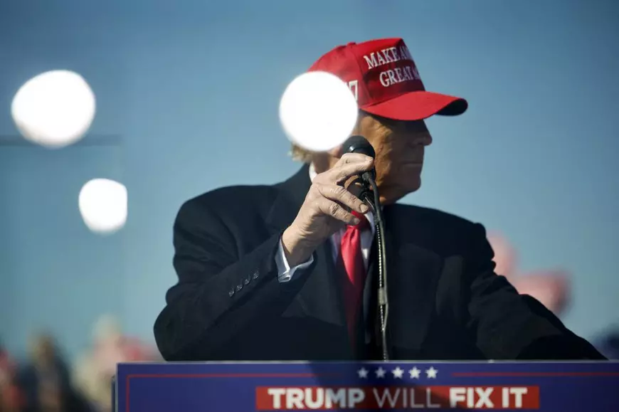 Tatăl lui Elon Musk pledează pentru nașteri planificate din oameni superiori