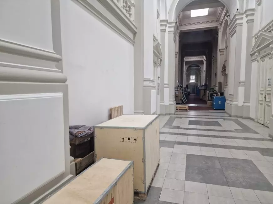 Patrimoniul Muzeului Național de Istorie, în pericol. Guvernul nu oferă banii necesari mutării acestuia într-un sediu provizoriu. „E inestimabil. Dacă se pierde, o să fim niște copii fără mamă, fără tată, fără acte” 