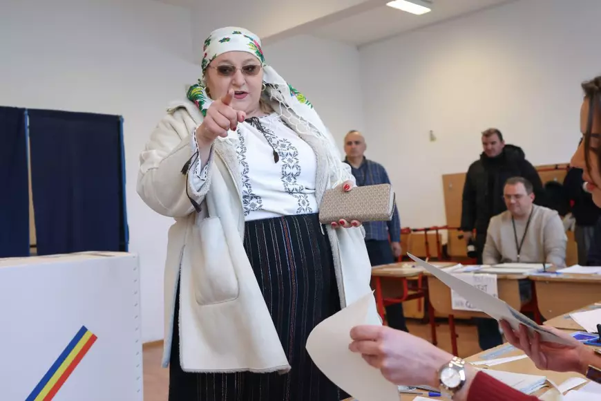 Personajele exotice din noul Parlament: de la membra AUR găsită cu gloanțe în Casa Poporului la șoferul din POT ajuns deputat printre străini