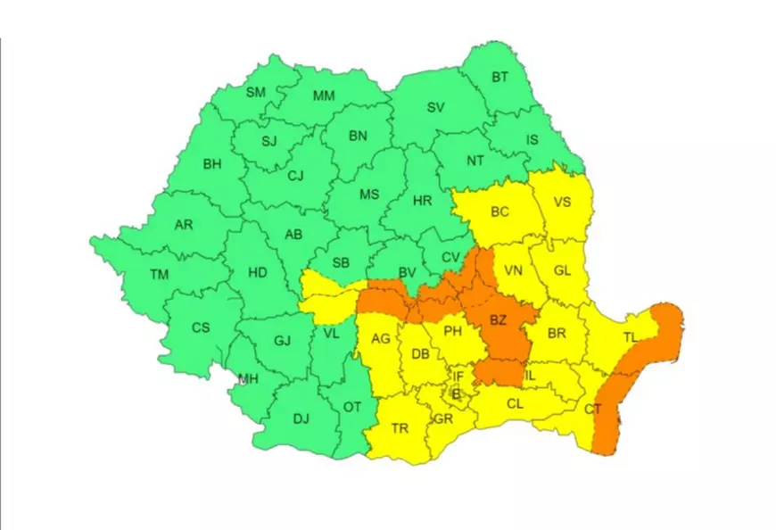Avertizare meteo ANM de viscol, ploi și vânt pentru 20 de județe și București