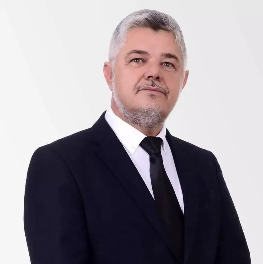 Personajele exotice din noul Parlament: de la membra AUR găsită cu gloanțe în Casa Poporului la șoferul din POT ajuns deputat printre străini