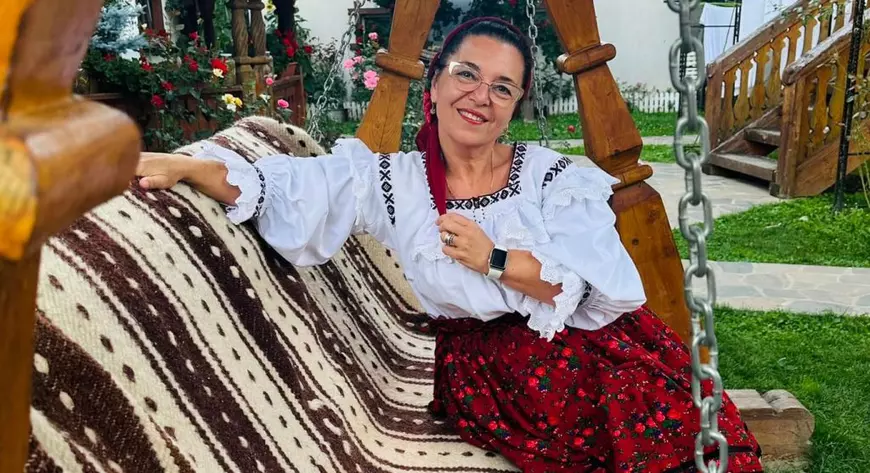 Românca de pe malul Mării Adriatice care face torturi cu scufundarea Titanicului