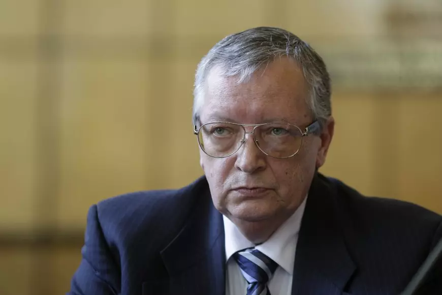 CFR SA, firma statului căpușată de familii și politicieni cu salarii grase, deși căile ferate sunt un dezastru. „Oamenii lui Grindeanu” din fruntea companiei