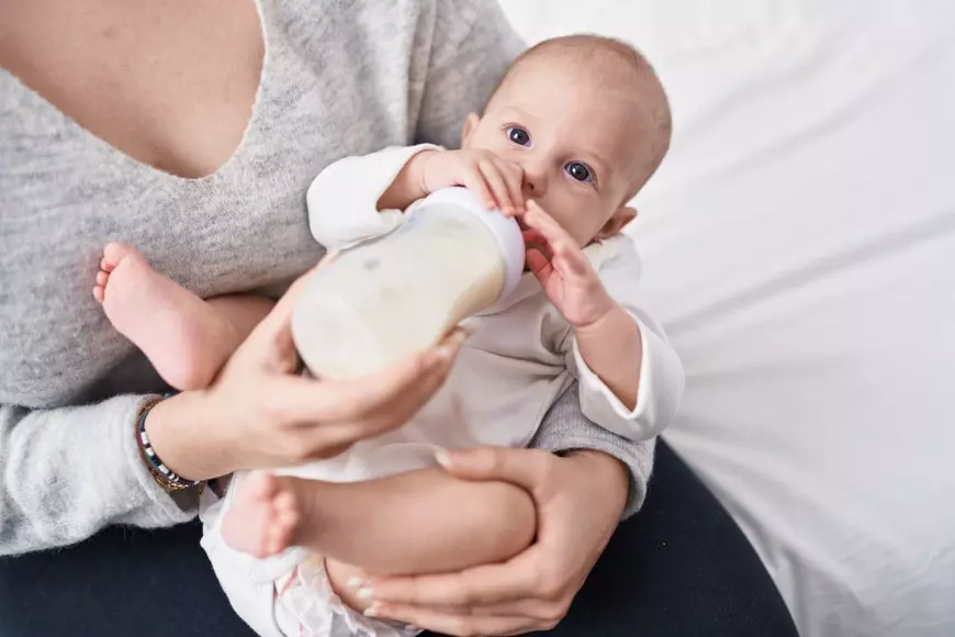 Avertismentul medicului pediatru Smaranda Arghirescu: creștere alarmantă a nașterilor prin cezariană și marile greșeli din alimentația bebelușilor