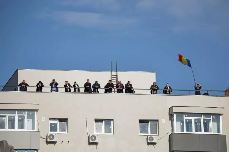 oameni pe blocuri, 24 ianuarie 2025