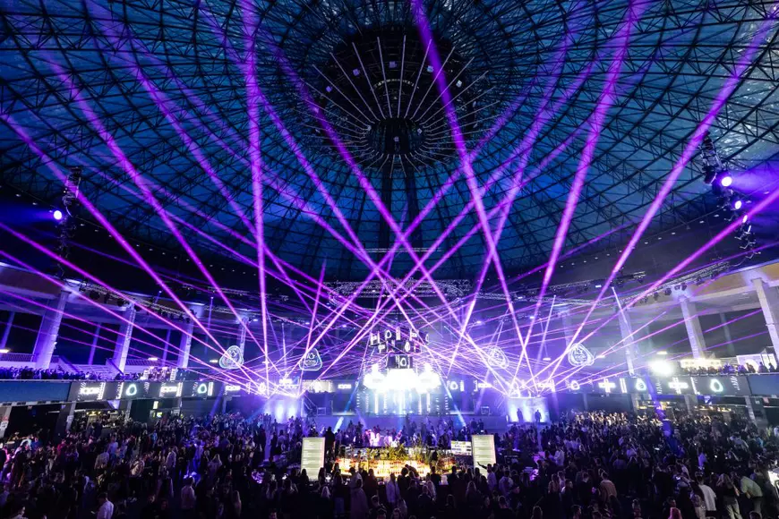 2024 – 10 ani de IQOS sărbătoriți în România. O călătorie aniversară