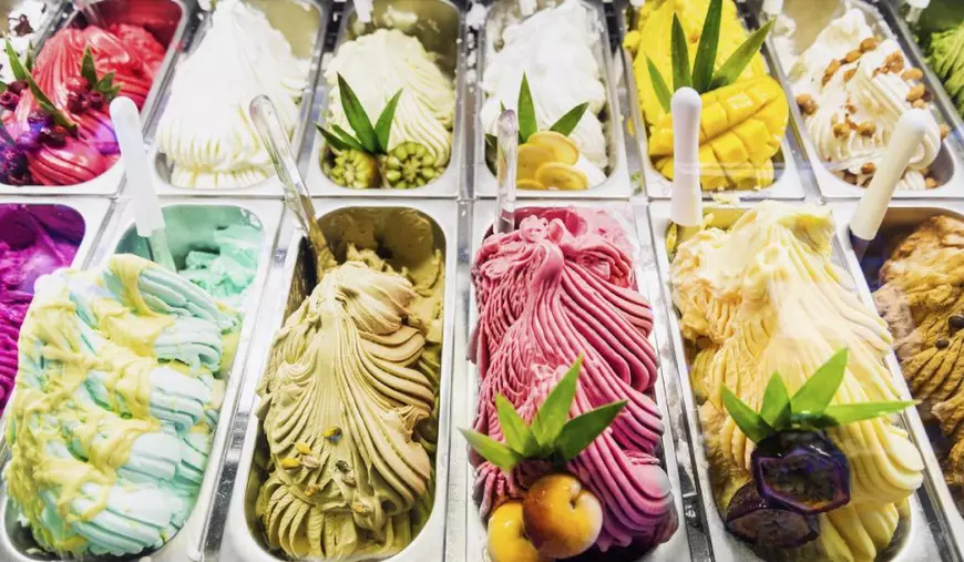 Clasic italian gourmet gelato gelatto înghețată display în magazin