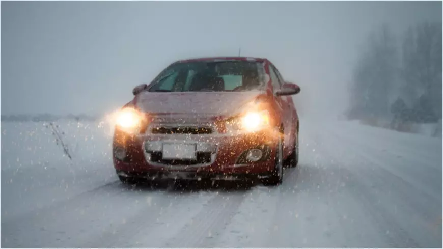De ce să numeri până la 4 atunci când conduci și afară ninge. 16 sfaturi pentru șoferii care sunt pe o șosea acoperită cu zăpadă