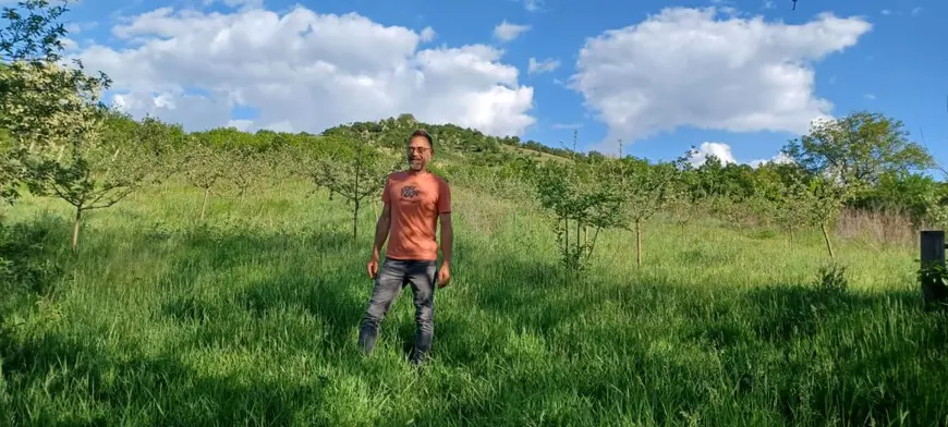Pedro Huete Rodelgo, spaniolul care s-a mutat în România și produce cidru. Folosește mere sălbatice unice în Europa: cresc sporadic și nu sunt bune de mâncat