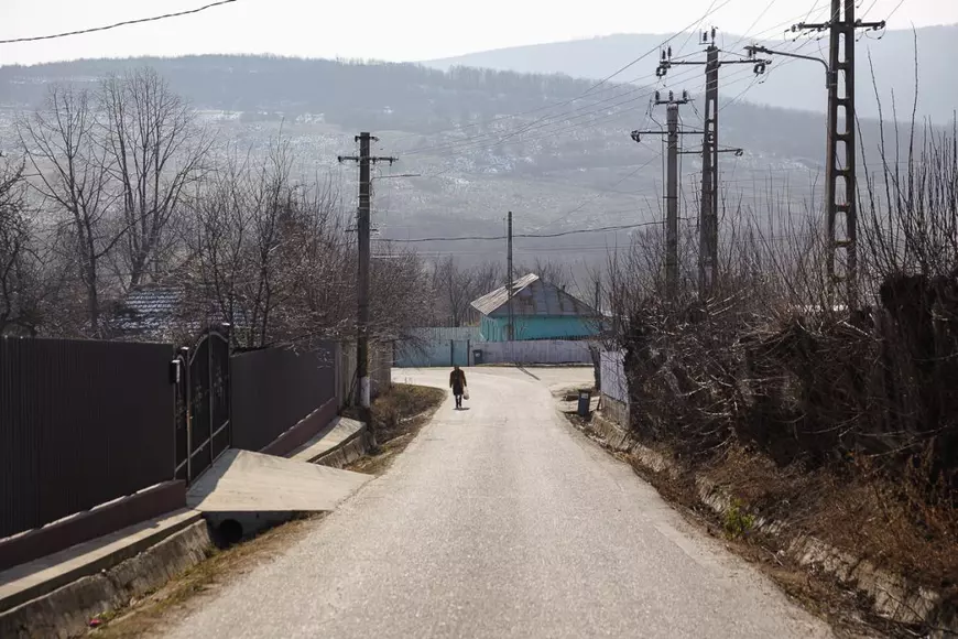 Un ruso-ucrainean a pornit un război pentru hrean într-un sat din Vaslui: „Mi-am luat amendă, dar el săracu’ a stat 8 zile în spital”