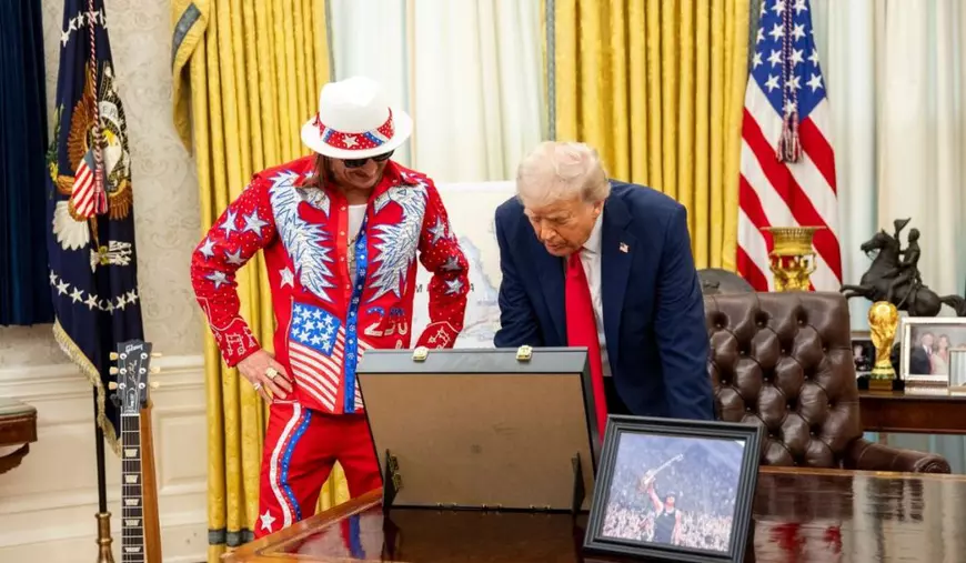 „Omul de aur” al lui Donald Trump. Cine e John Icart și ce face el la Casa Albă, ca să fie fericit președintele