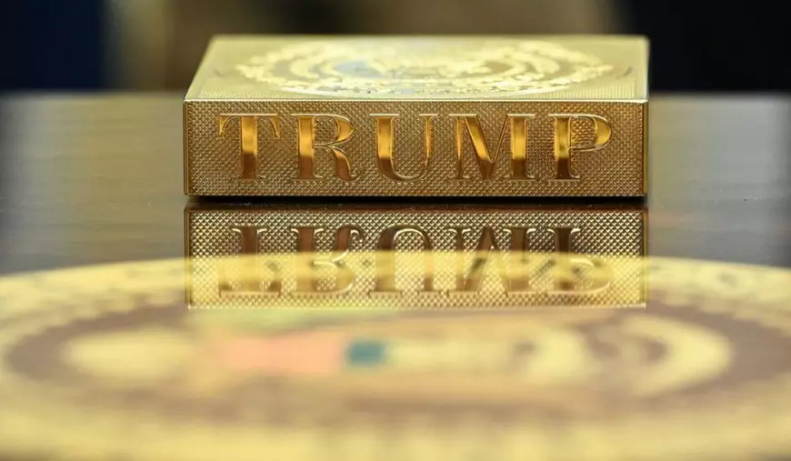 „Omul de aur” al lui Donald Trump. Cine e John Icart și ce face el la Casa Albă, ca să fie fericit președintele