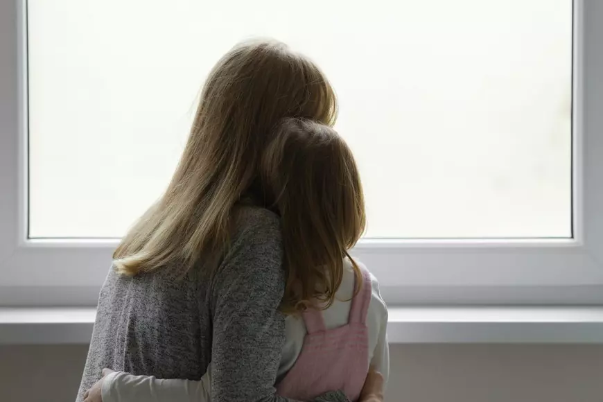 Drumul unei tinere de la orfelinat la o familie adevărată și apoi la facultate: „În casa de copii, violența era o realitate zilnică” 