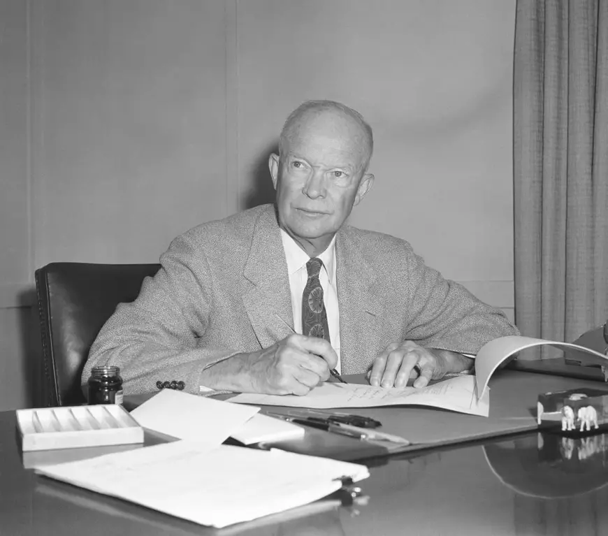 De ce Trump nu poate semăna cu Ike