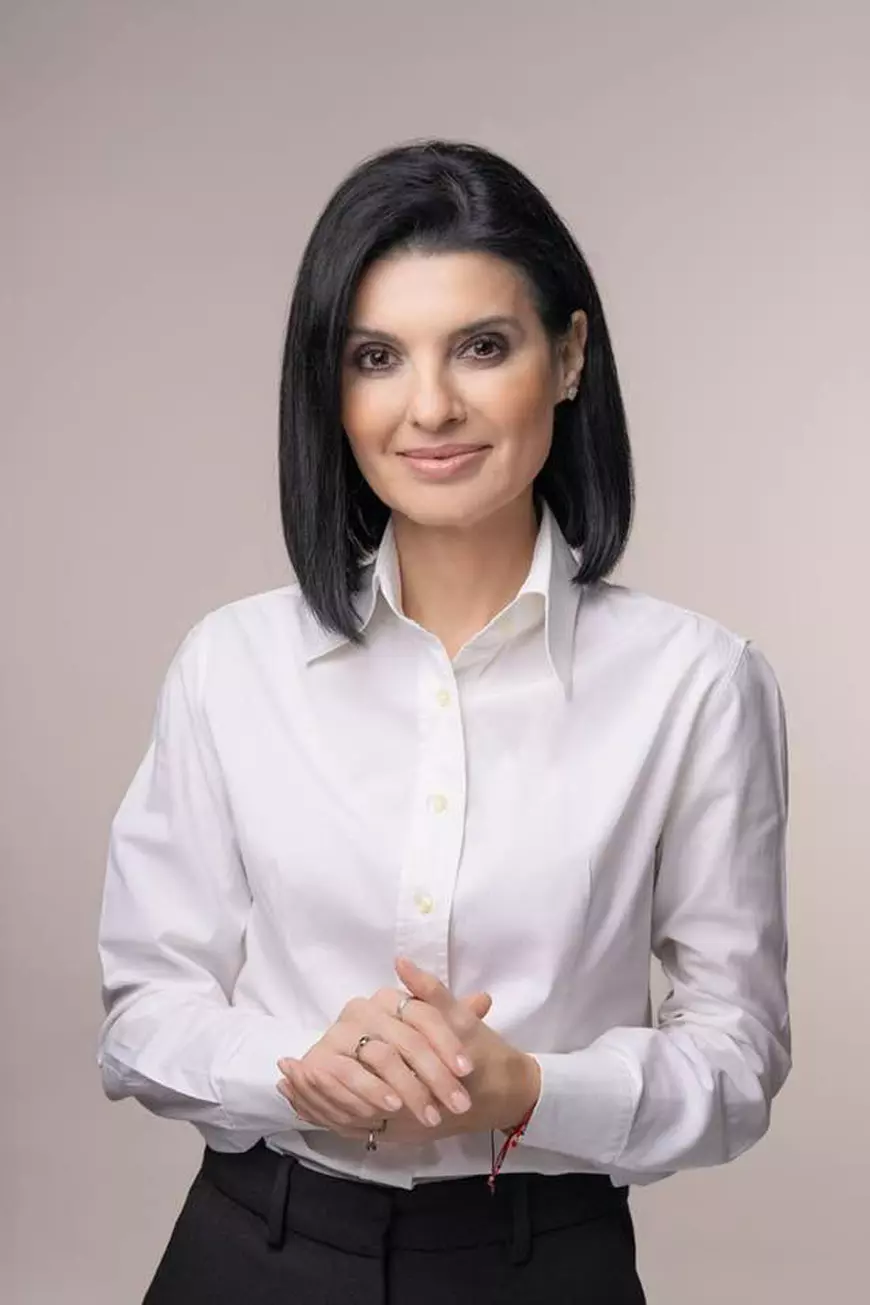 Afacerile candidaților la Președinție: parteneri cu cămătari, oameni din serviciile secrete și personaje mufate la fondurile publice