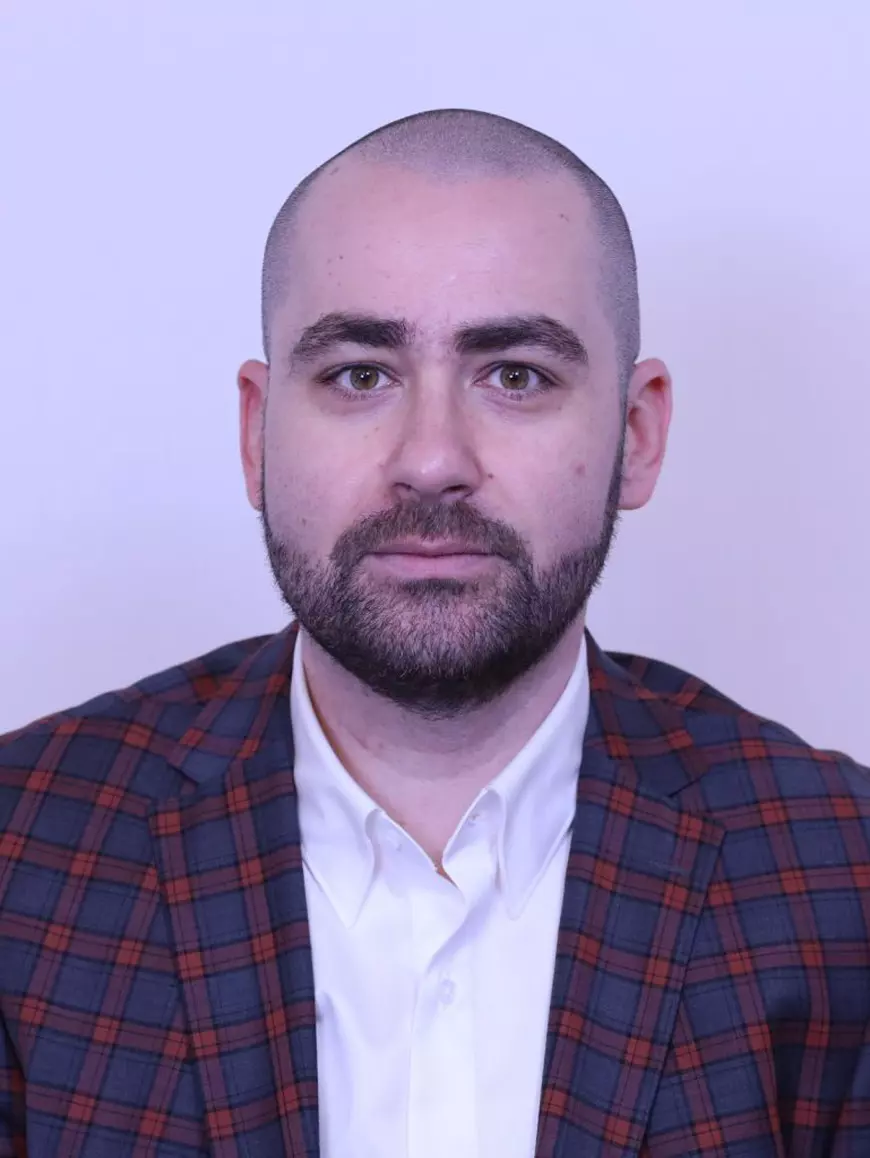 Lista deputaților și senatorilor POT care nu aveau venituri sau locuri de muncă înainte de a ajunge în Parlament 