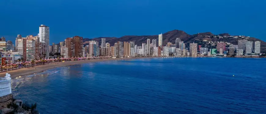 Poză cu plaja Levante din Benidorm, Spania