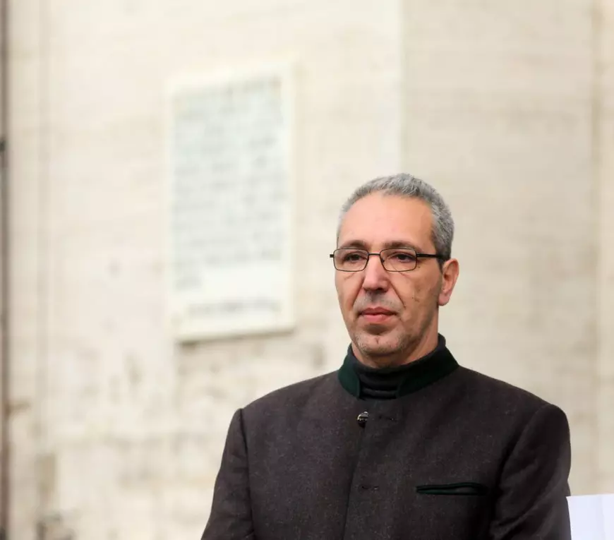 Circumstanțele incendiului care a distrus cea mai valoroasă biserică de lemn din Banat. Șeful de la Monumente: „Instalația electrică era pusă direct pe clădire”