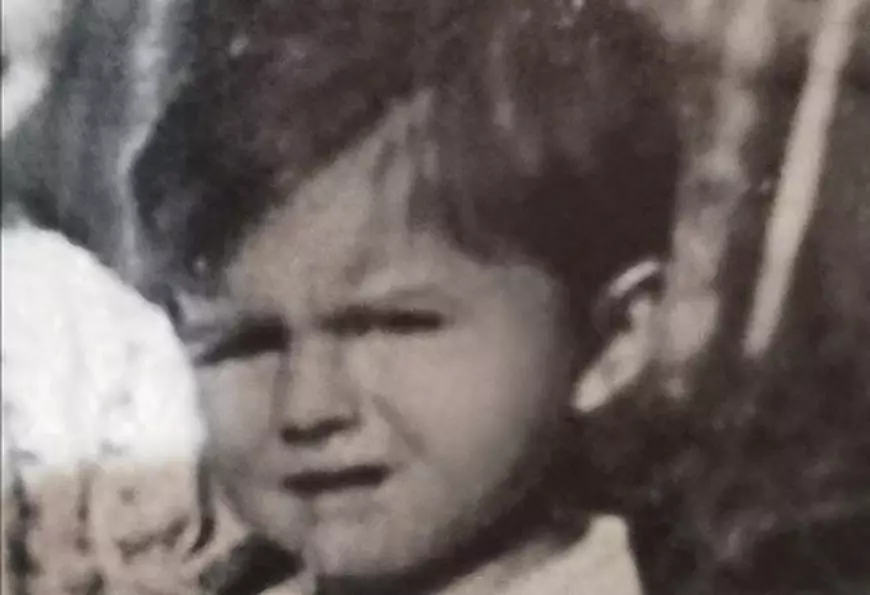 Proful de filozofie care a dat Bucureştiul pe caiacul cu care vâsleşte prin sălbăticia cea mai adâncă a Deltei Dunării