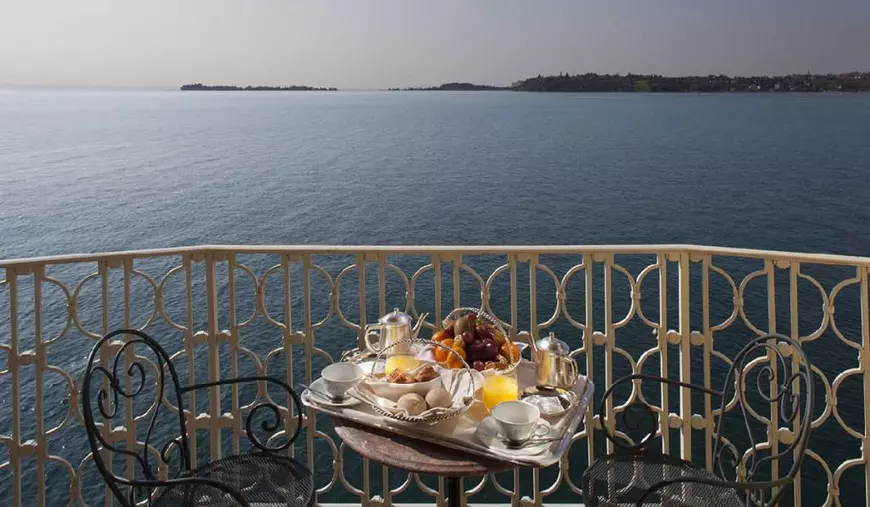 Hotelul de lux din Italia al patronilor Dedeman, frații Pavăl, se deschide în aprilie. Care e prima zi de rezervări la Grand Hotel Gardone
