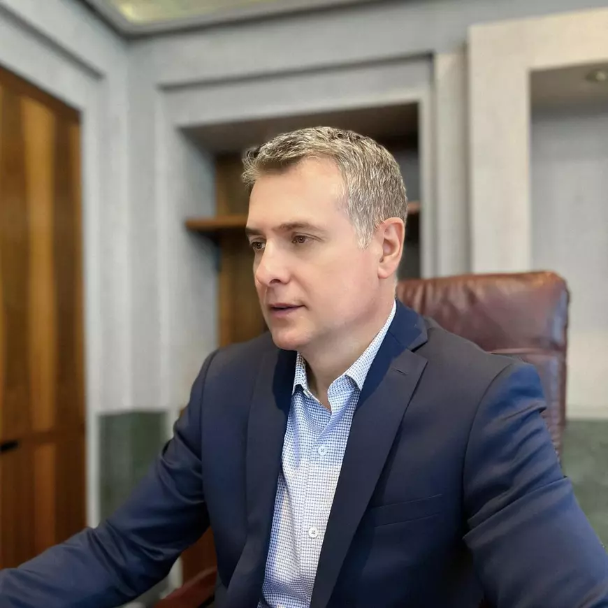 Fabuloasele averi ale șefilor de la Autoritatea pentru Administrarea Activelor Statului. Unul dintre vicepreședinți a semnat un angajament cu Securitatea