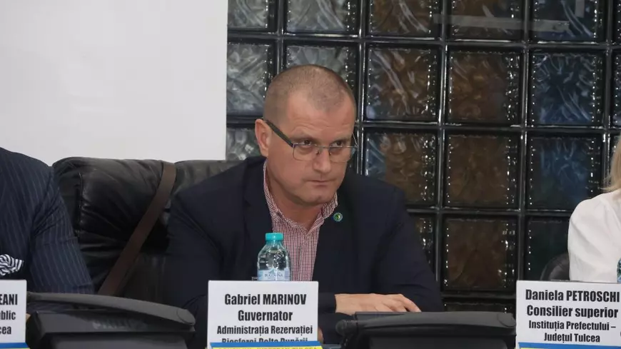 Cum a obținut firma unui șofer de la Administrația Bazinală de Apă Tulcea contracte fără licitație de sute de mii de lei cu instituții ale statului  