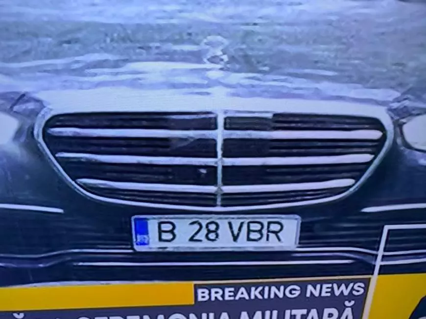Zoom pe numarul de inmatriculare al masinii prezidentiale