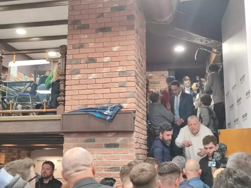 Filmul unei victorii: tensiunea trăită de echipa lui Nicușor Dan în ultimele ore din ziua alegerilor. „Bă, ce ne facem la Primărie?” REPORTAJ