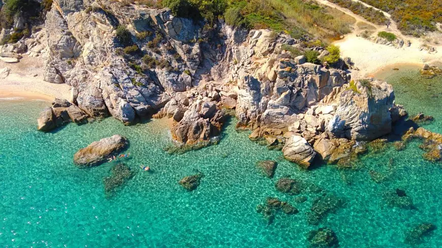 Grecia, țara preferată de români pentru vacanțele de vară, interzice staționarea liberă a autorulotelor