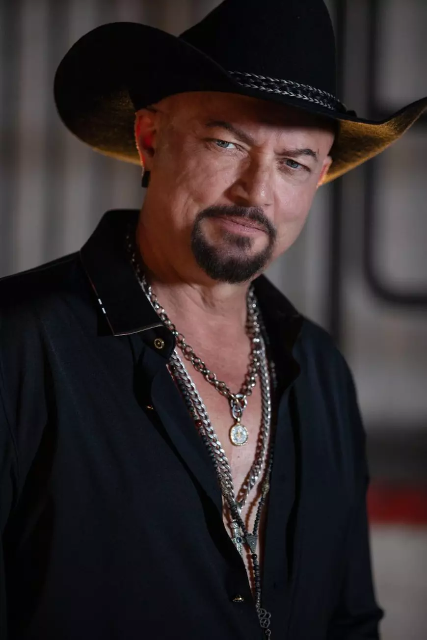 Geoff Tate, fostul solist al trupei Queensrÿche: „Trăiesc muzica emoțional. Am încredere în mine, în inima mea și-n oamenii cu care lucrez” | Interviu