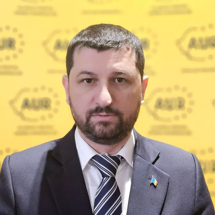 C&acirc;t de mufat e partidul lui George Simion la &bdquo;sistem&rdquo;. Membrii AUR care au scos bani frumo&#537;i din afaceri cu statul