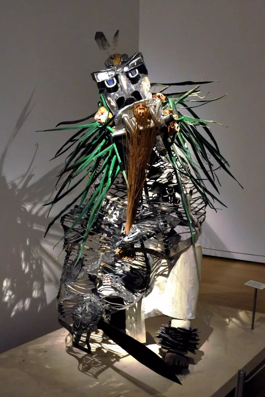 RADAr CULTURAL. Învăluire şi dezvăluire: măştile