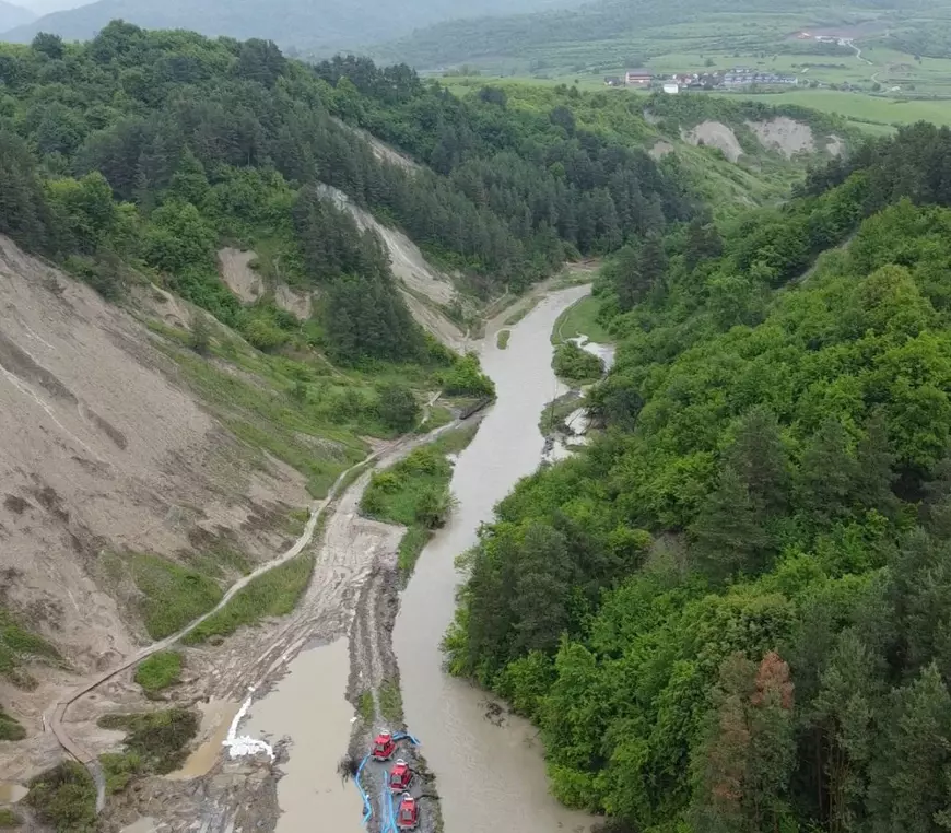 Cu bagajele la ușă. În mijlocul sinistraților afectați de viitura murată de la Salina Praid REPORTAJ  