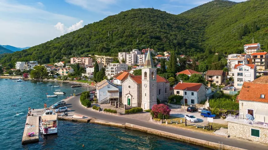 Orașul din Europa asemănător cu Ibiza, dar mult mai ieftin: „Lux la un preț accesibil”